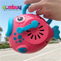 CB843191 - Hand operated fun fish bubble machine 