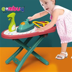 CB948900-CB948901 - iron set toy