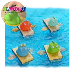 KB310287 - Chain up swimming wooden blocks floating wind up bath toys